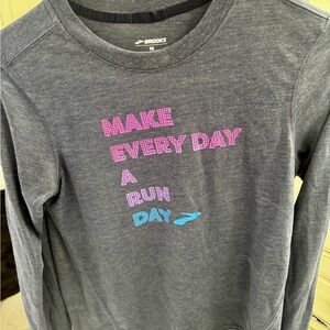 Brooks running Run top